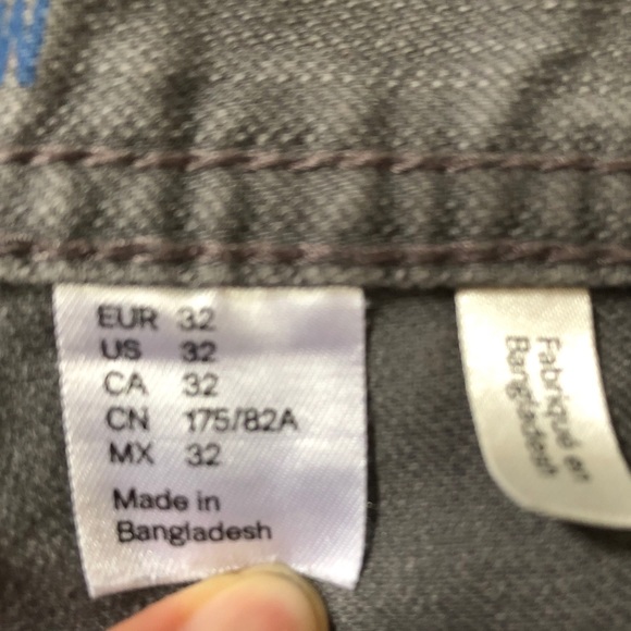 H&M Low Rise Slim Fit Gray Grey Jeans Dar Wash Denim Pants Bottoms Size 32 C - Picture 7 of 9